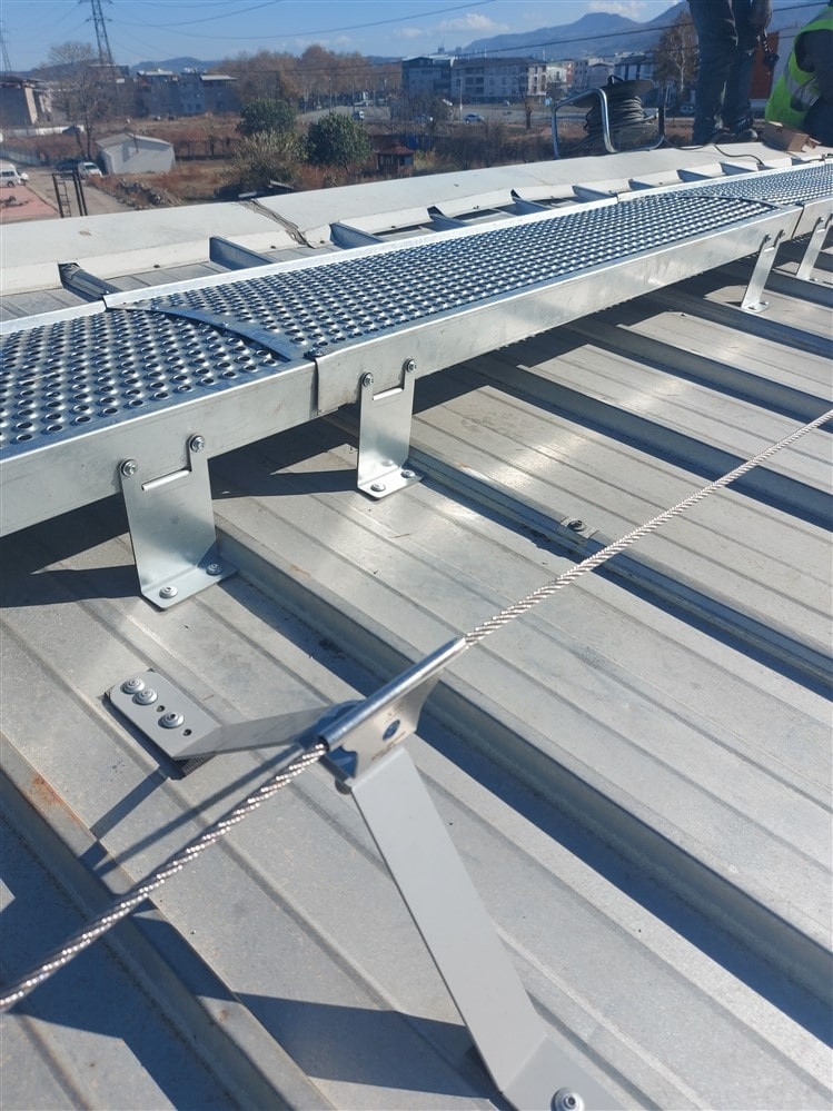 Roof Walkway RW-22 Çatı Üzeri Yürüyüş Yolu